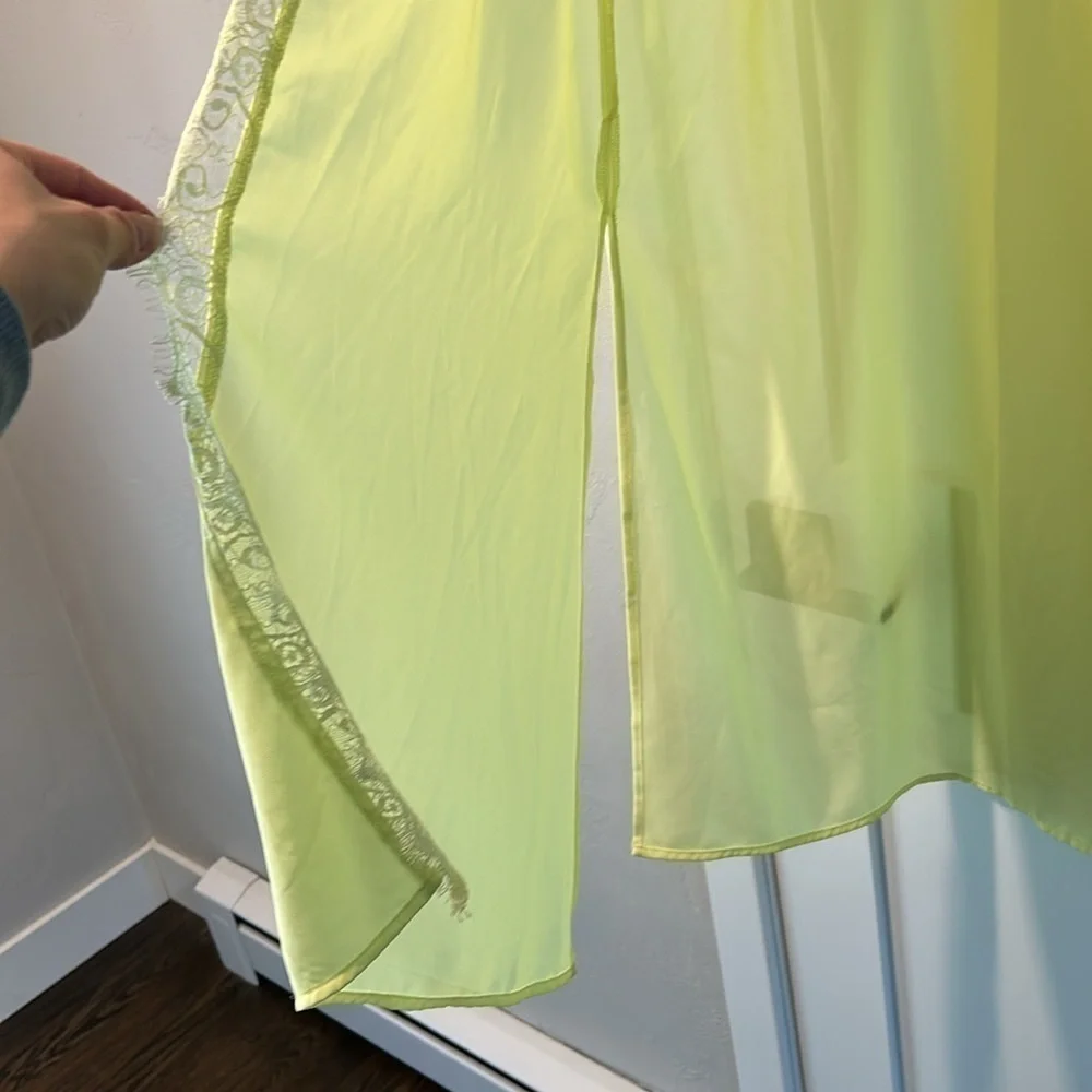 ASTR The Label Citrus Yellow Kimono Women’s Size Medium NWT